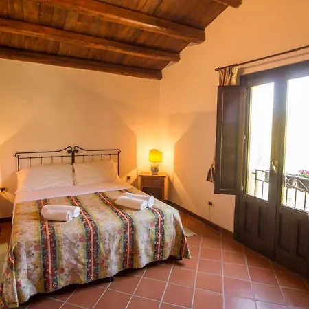 Tarantola Alloggio per agriturismo *