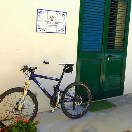 Lantgård Tarantola Alcamo